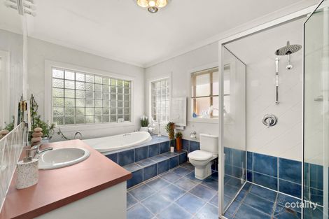 Property photo of 24 Noble Close Ngunnawal ACT 2913