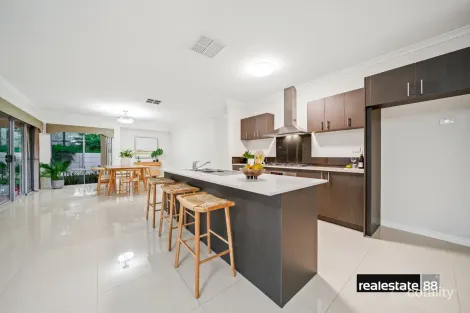 Property photo of 31 Draycott Loop Canning Vale WA 6155