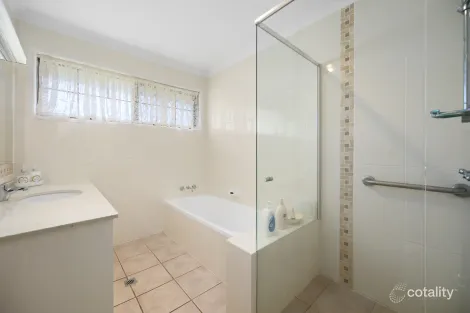 Property photo of 2 Aroa Runaway Bay QLD 4216