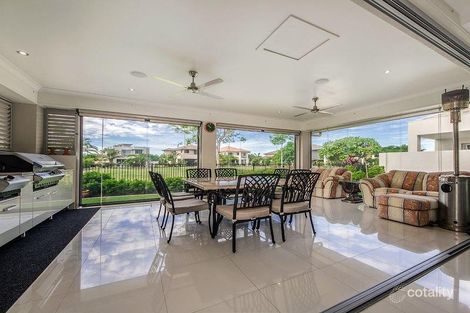 Property photo of 2564 Cressbrook Drive Hope Island QLD 4212