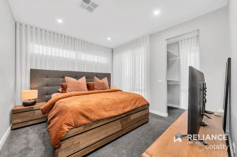 Property photo of 11 Aniseed Street Mickleham VIC 3064