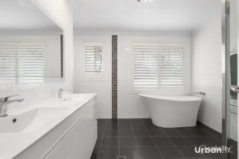 Property photo of 15 Wetherill Crescent Bligh Park NSW 2756