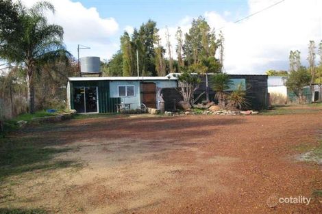 Property photo of 52 Fouracre Street Waroona WA 6215