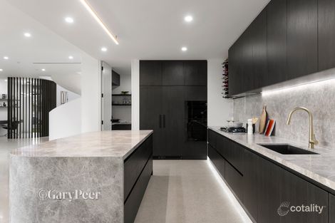Property photo of 10 Riddle Street Bentleigh VIC 3204