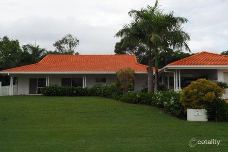 Property photo of 8 Cascade Avenue Benowa QLD 4217