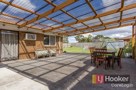 Property photo of 66 Edeys Run Hampton Park VIC 3976