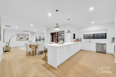 Property photo of 31 Cloudy Crescent Point Cook VIC 3030