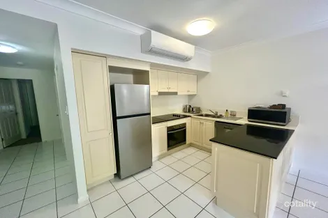 Property photo of 2/293-301 Esplanade Cairns North QLD 4870