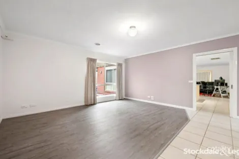 Property photo of 64 Sandalwood Drive Pakenham VIC 3810