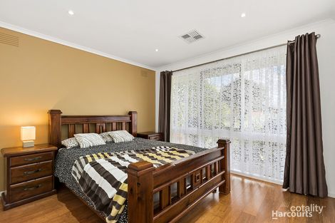 65 Crossdale Rise, Endeavour Hills, VIC 3802