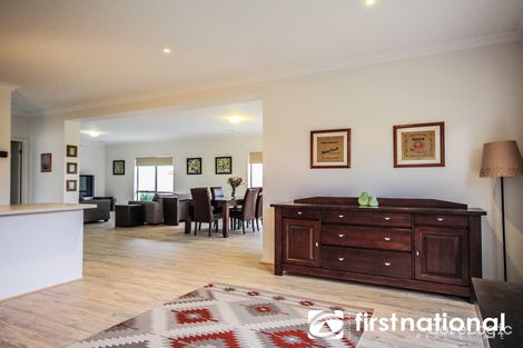Property photo of 71 Meridian Circuit Berwick VIC 3806