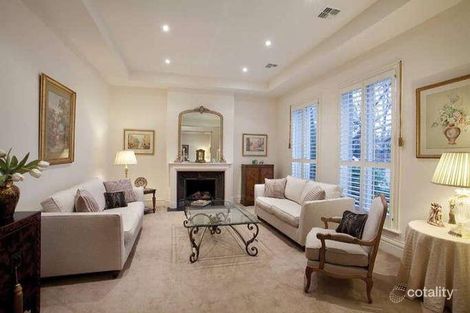 Property photo of 6 Barnsbury Road Deepdene VIC 3103