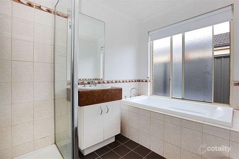 Property photo of 21 Dexter Grove Point Cook VIC 3030