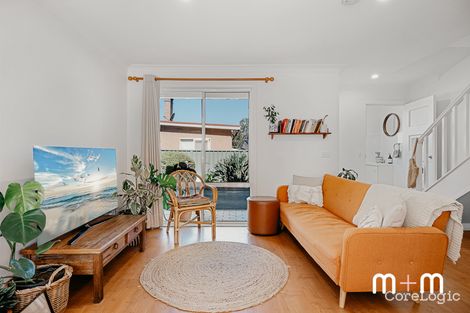 Property photo of 2/10 The Avenue Corrimal NSW 2518