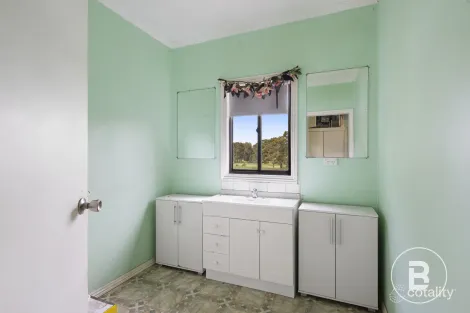 Property photo of 284 Raglan-Elmhurst Road Raglan VIC 3373