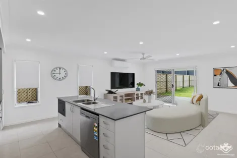 Property photo of 28 Blackstone Crescent Ripley QLD 4306