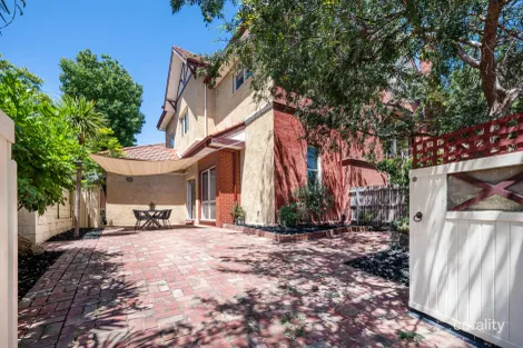 1/8 St Georges Rd, Elsternwick, VIC 3185