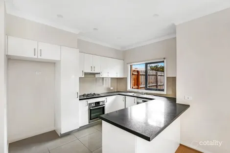 Property photo of 3/4 Gray Court Bundoora VIC 3083