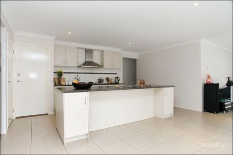 Property photo of 35 Shaftesbury Drive Epping VIC 3076