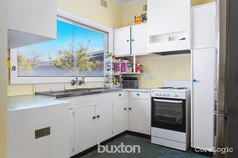 Property photo of 12 Princetown Road Mount Waverley VIC 3149