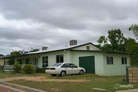 3 Moores St, Mosman Park, QLD 4820