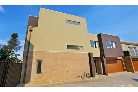 10/5 Strathvea Lane, Caroline Springs, VIC 3023