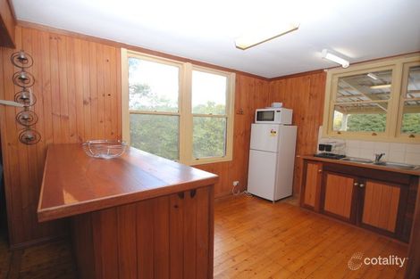 Property photo of 27 Centre Avenue Eildon VIC 3713