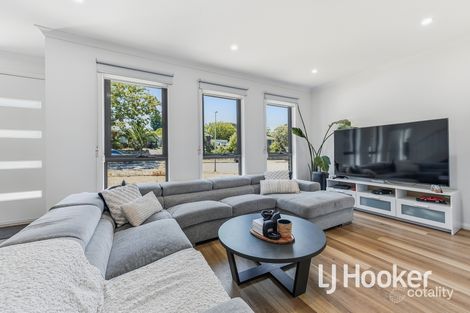 Property photo of 23A Oaktree Drive Hampton Park VIC 3976