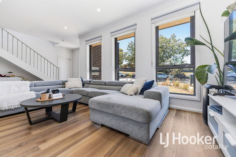 Property photo of 23A Oaktree Drive Hampton Park VIC 3976