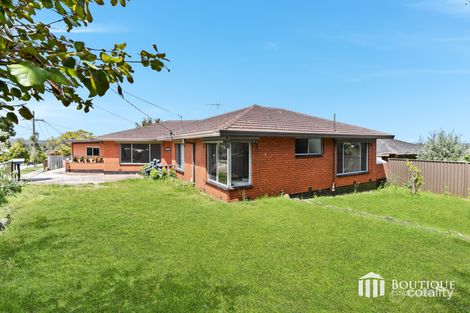 Property photo of 3 Outlook Drive Dandenong North VIC 3175