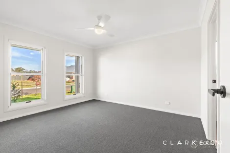 Property photo of 23 Flourish Way Bellbird NSW 2325