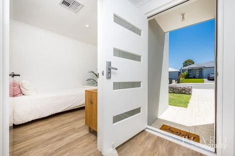 Property photo of 6 Limari Place Sinagra WA 6065