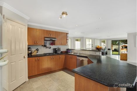 Property photo of 37 Greenhaven Circuit Woongarrah NSW 2259
