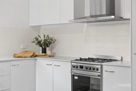 Property photo of 81 Maynard Street Woolloongabba QLD 4102