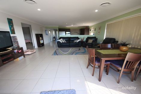 Property photo of 16 Lilly Crescent Kallangur QLD 4503