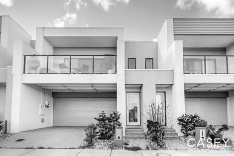 Property photo of 26 Applejack Boulevard Clyde VIC 3978