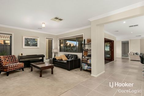 Property photo of 17 Marlin Crescent Point Cook VIC 3030