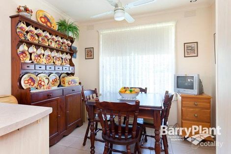 Property photo of 71 Heyington Crescent Noble Park North VIC 3174