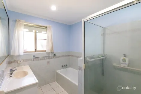Property photo of 5 Sandpiper Crescent Jubilee Pocket QLD 4802