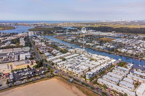 Property photo of 12/33 Sickle Avenue Hope Island QLD 4212