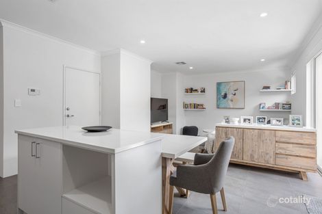 Property photo of 2/553 Beach Road Duncraig WA 6023