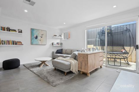 Property photo of 2/553 Beach Road Duncraig WA 6023