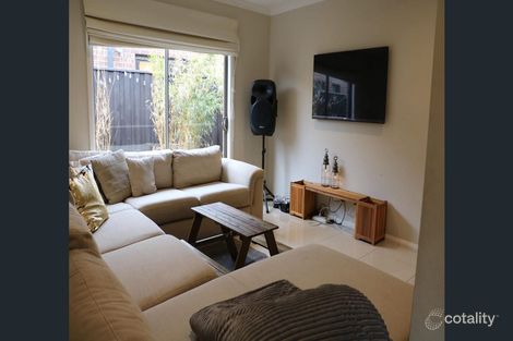 Property photo of 26 Freshfields Drive Cranbourne North VIC 3977