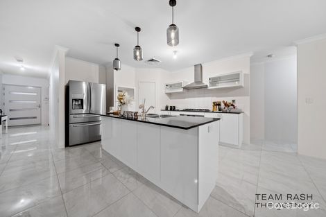 Property photo of 13 Echidna Link Dayton WA 6055