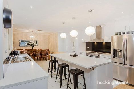 Property photo of 1 Park Lane Taylors Hill VIC 3037