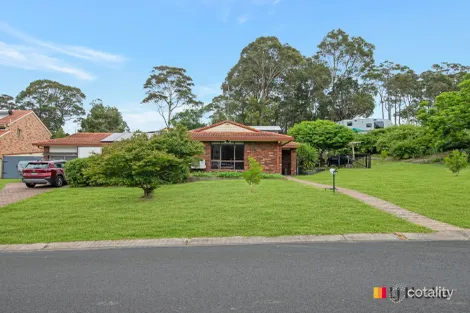 Property photo of 83 Karoola Crescent Surfside NSW 2536