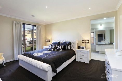 Property photo of 18 Woolondoon Drive Highton VIC 3216