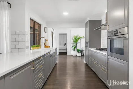 Property photo of 41 Gooronga Drive Craigmore SA 5114