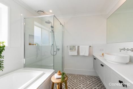 Property photo of 8 Delsie Street Cannon Hill QLD 4170