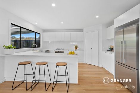 Property photo of 12 Wakool Avenue Rosebud VIC 3939